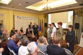Невидимий Батальйон: жіноче обличчя українського фронту