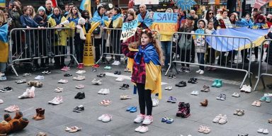 Mothers’ March, Mariupol Flashmob, and Flag Raising: Razom’s Advocacy Work for Ukraine