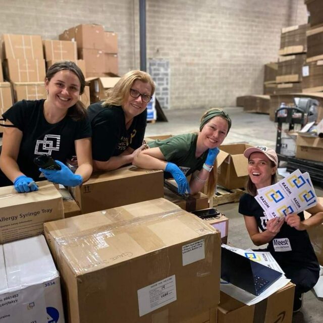 Medical-team-volunteers