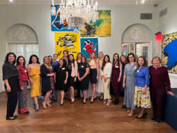 Razom Says Dyakuyu – Thank You – to NYC Moms for a Cause
