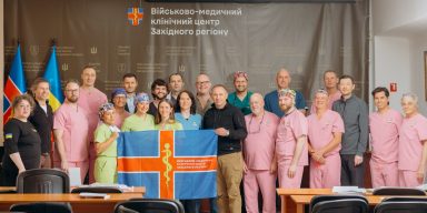 Американські та українські лікарі провели близько 100 складних операцій для 40 пацієнтів у Львові під час місії Face to Face
