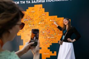 Investing in the Future: How Razom Supports Ukrainian Educators